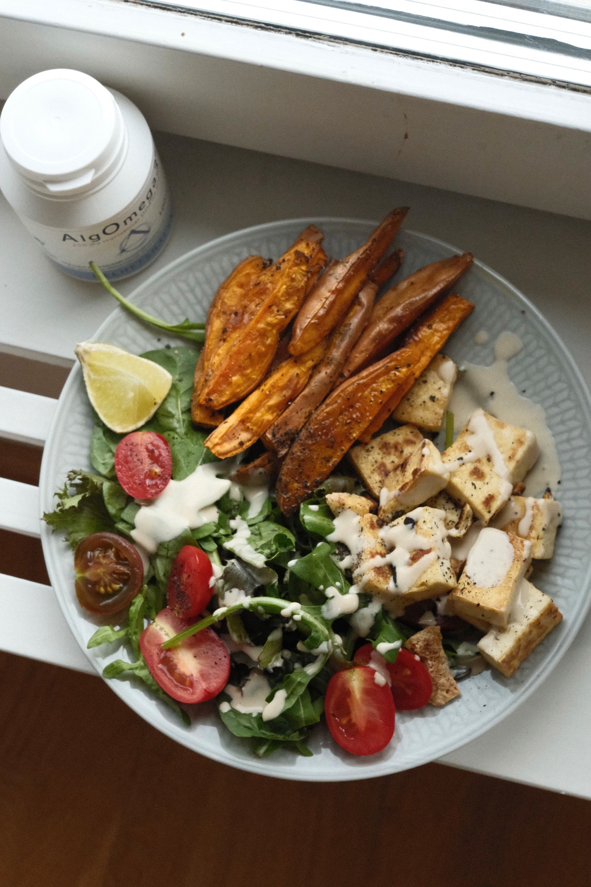 Tofu med sötpotatispommes, Protein från tofu och krisp från sötpotatis!