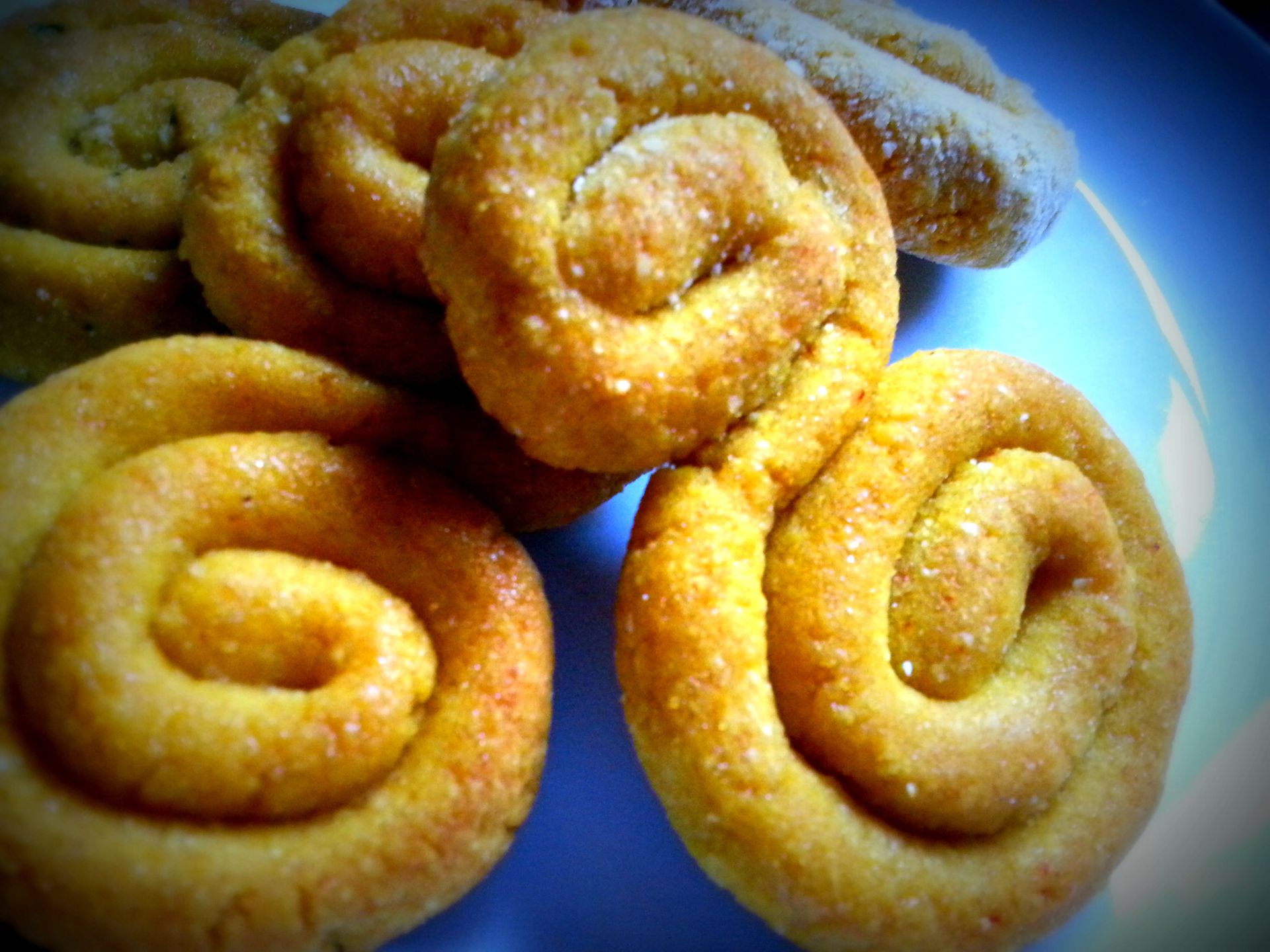 Veganska Lussebullar- sockerfria och glutenfria, Nyttiga veganska lussekatter till julfikat.